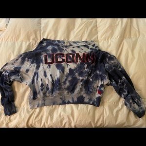 PINK UConn Tie Dye Cutoff Sweatshirt